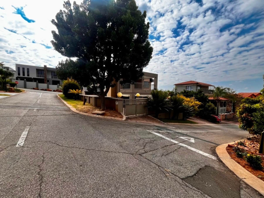 To Let 3 Bedroom Property for Rent in Cashan North West